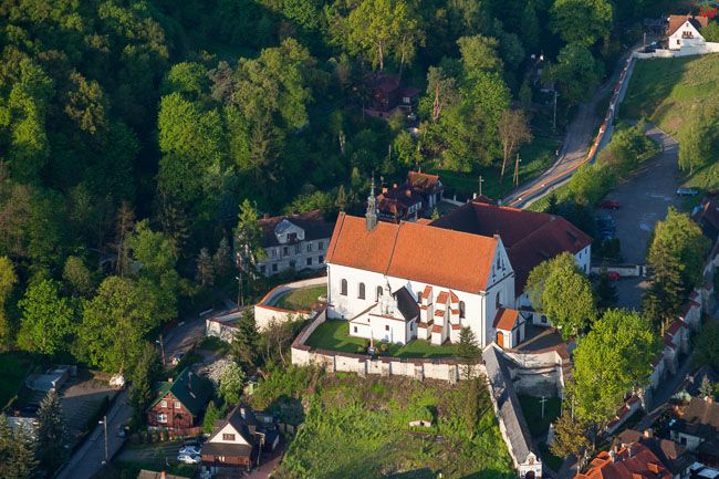 Kazimierz Dolny, klasztor pw Zwiastowania. EU, PL, Lubelskie.. Lotnicze.